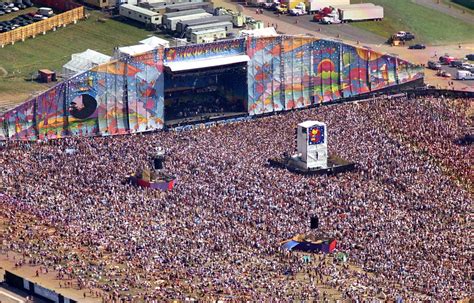 ‘woodstock ‘99 Trailer Revisits Chaotic Cny Music Festival ‘something