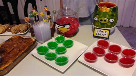 Pin By Maria Panteli On Angry Birds Bday Food Desserts Angry Birds