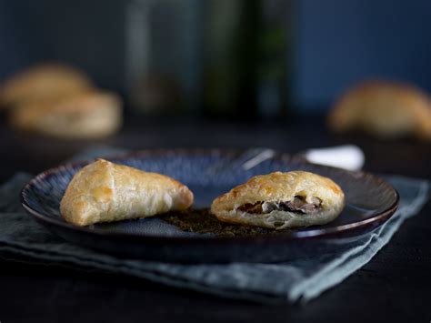 Easy Mushroom Turnovers - Kosher.com