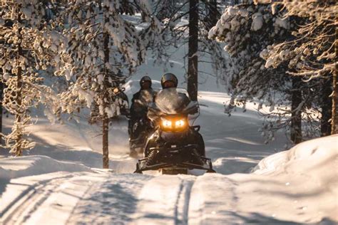 Rovaniemi Excursión en moto de nieve eléctrica por el lago Lehtojärvi