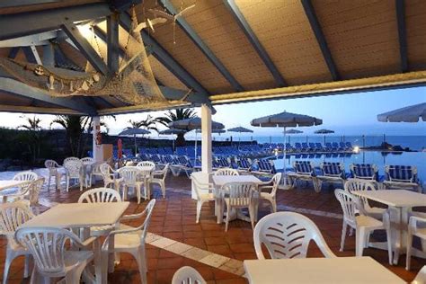 Restaurants and bars in Hotel Costa Adeje - Bahia Principe Hotels