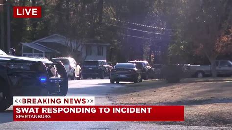 Swat Responding To Possible Barricaded Suspect Youtube