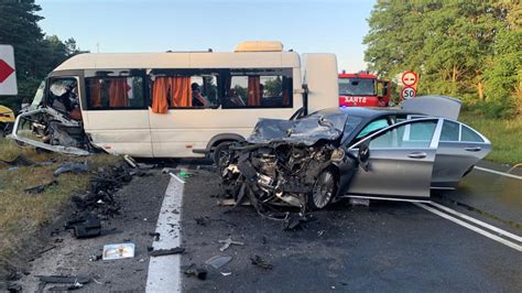 Ma A Nieszawka Wypadek Z Udzia Em Busa Nie Yje M Czyzna Kilka Os B