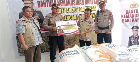 Polri Kirim Bantuan 20 Ton Beras Ke Korban Bencana Di Puncak Pojok Papua