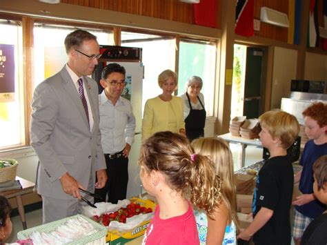 Congressman Huffman Serves Lunch at Loma Verde Elementary School | Novato, CA Patch