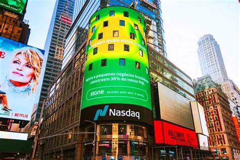 Telão da Times Square em Nova York homenageia Aparecida de Goiânia