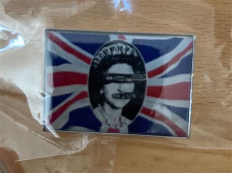 Sex Pistols Pin Anstecker Punk Rock Metal Pop Kaufen Auf Ricardo