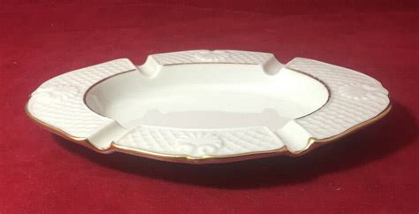 Lenox Fine China 24k Gold Trimmed Aegean Collection Ivory Shell Ashtray