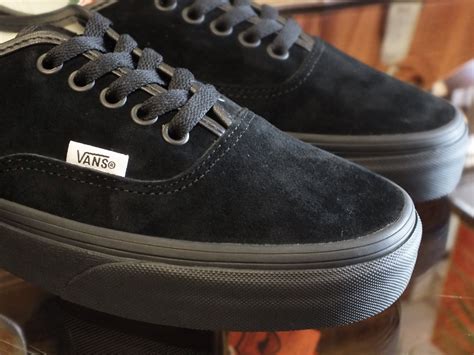 Vans Classic Authentic Pig Suede Blackblack