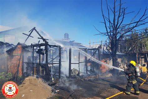 Incendio destruyó por completo una vivienda Mejor Informado