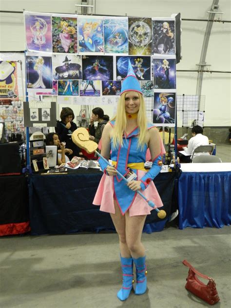 Fanime con 2013 - Dark Magician girl Cosplay by hachimitsu-ink on ...