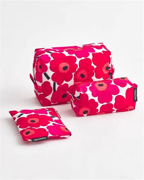 MARIMEKKO Vilja Mini Unikko Terry Cotton Cosmetic Bag Red Floral