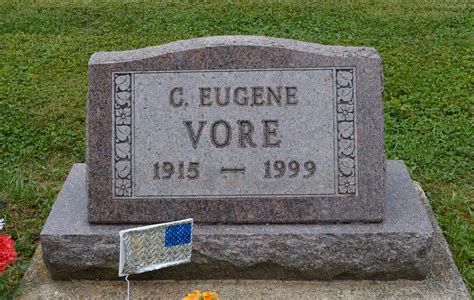 Clarence Eugene Gene Vore 1915 1999 Homenaje De Find A Grave