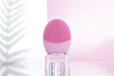 Foreo выпустили щетку для умывания, которая делает антивозрастной ...