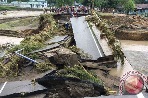 Banjir Setinggi 2 Meter Kembali Rendam Kota Bima ANTARA News