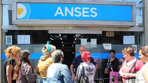 ANSES y Milei sorprenden con una pésima noticia para jubilados en noviembre