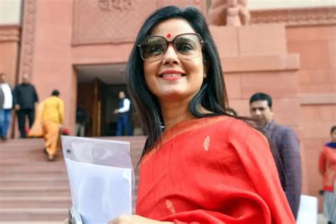 Ex MP Mahua Moitra Moves Supreme Court After Lok Sabha Expulsion Over