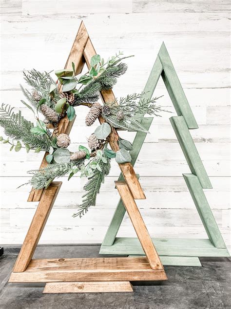 DIY Wood Christmas Tree Plans With 2x4s