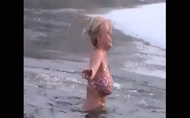 Anna Semenovich Evelina Bledans Bikini Underwear Scene In Gitler Kaput AZNude