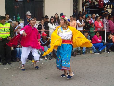 Desfile Chunchi Unidad Educativa Gonzol