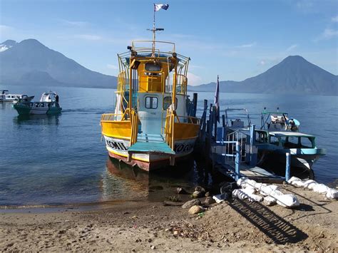 Servicio De Lanchas En Panajachel Lago Atitl N Guatemala