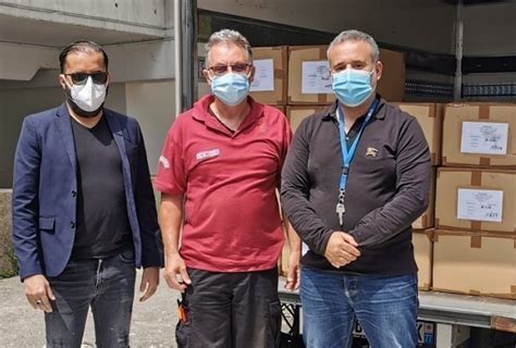 Seine Et Marne Une Entreprise Offre Masques Blouses Et