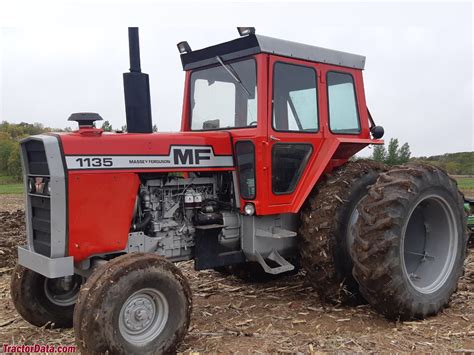 Massey Ferguson 1135 Tractor Photos Information