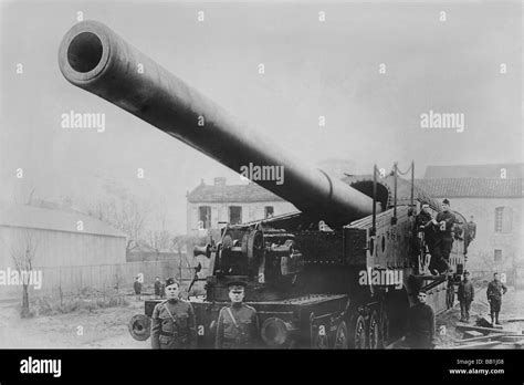 Wwi Railway Artillery Stock Photo Alamy
