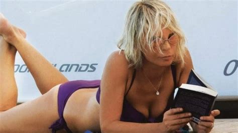 Maria De Filippi Sirenetta Al Mare Le Foto Della Vacanza Ad Ansedonia