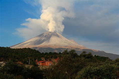 Popocatepetl Erupts In Pictures World News The Guardian