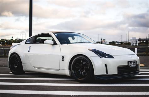 2005 Nissan 350Z on Work Emotion D9R