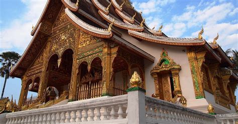 Luang Prabang Halv Dags Unesco Heritage Sites Guided Tour Getyourguide