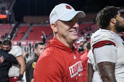 Jeff Brohm Named To Dodd Trophy Preseason Watch List The Crunch Zone