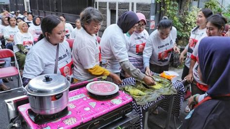 Relawan Sat Set Kenalkan Ganjar Mahfud Ke Warga Lewat Pelatihan Masak