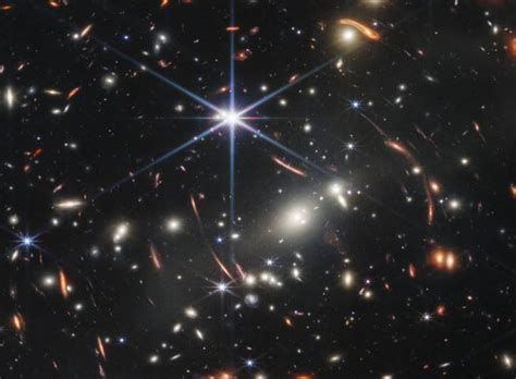 Mostren les imatges del naixement a la mort de les estrelles Redacció