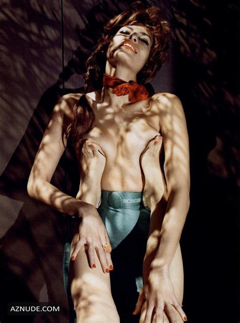 Eva Mendes Nude Photoset From AZNude