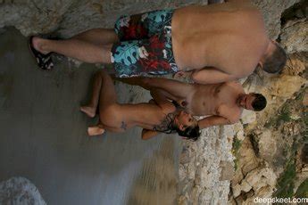 Brunette Babe Dolce Elektra Fucking A Guy While Getting Filmed On The Beach Photos