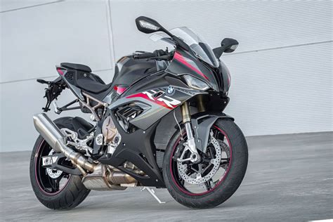 BMW S 1000 RR ganha nova cor e pacote M de série Motonline