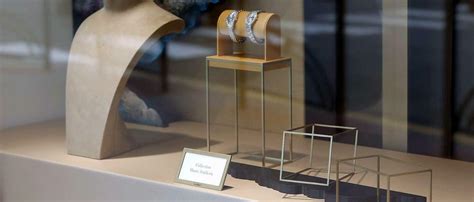 Juwelier Cartier In Cannes Berfallen Millionen Beute Bei