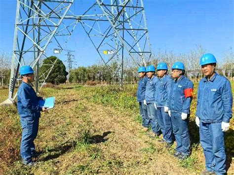 国网平凉供电公司：“无人机小飞人”带电作业护航电网安全甘肃经济日报—甘肃经济网