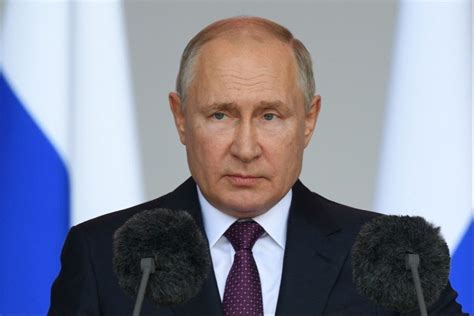 Scrutinato Il 100 Dei Voti Putin Vince Con L 87 28