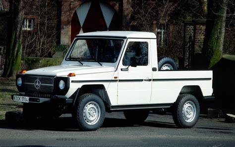 The Mercedes-Benz G-Class Through Time - 18/36