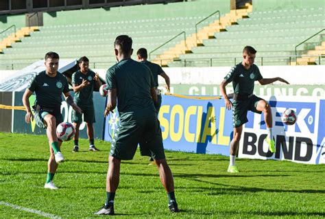 Guarani Treina E Depois Viaja Desfalques Para Enfrentar O Cruzeiro