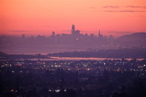 Premium Photo | San francisco skyline at sunset