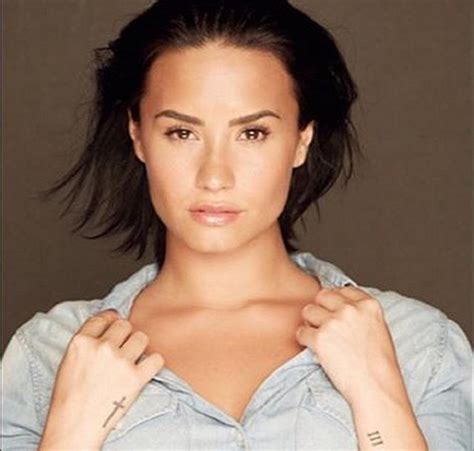 Demi Lovato Desnuda Y Sin Maquillaje