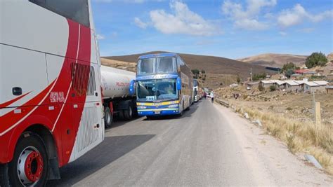 Terminales De El Alto Y La Paz Suspenden Salidas A Cochabamba Y Santa