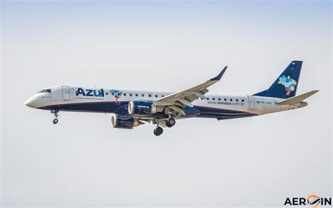 Avi O Embraer E Da Azul Decola Voa Alguns Minutos E Acaba Pousando