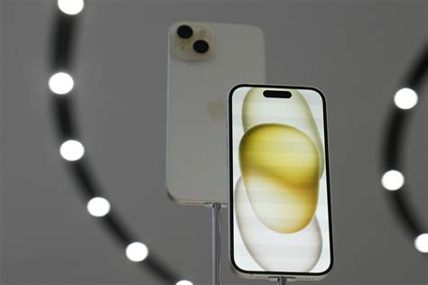 Продаја Еплових ајфона у Кини у првих шест недеља 2024. пала за 24% ...