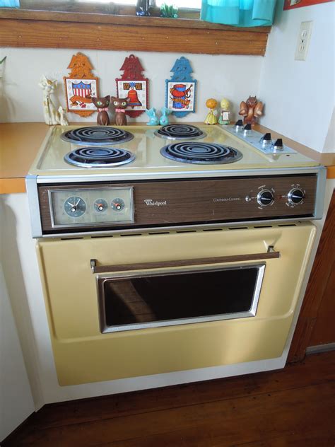 208 Pictures Of Vintage Stoves Refrigerators And Large Appliances