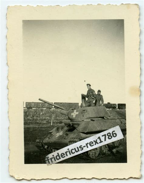 Foto Hkl Im Osten Russland Beute Panzer Tank T Mit Balkenkreuz Am